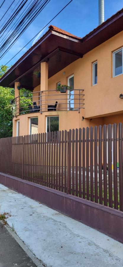 Huesca House Hotel Turda Exterior photo